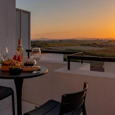 3br Sunset View Retreat Steps From The By Cyprus Horizons Dom wakacyjny Oroklini